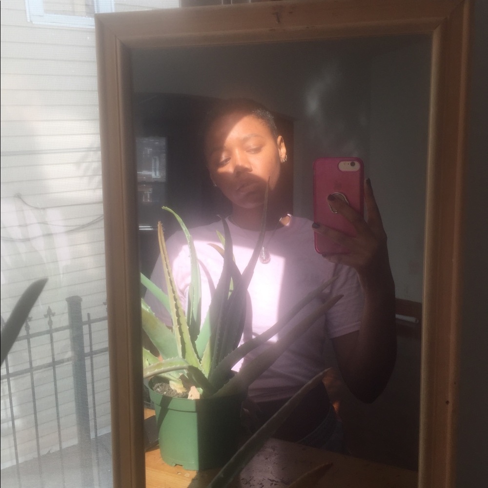 Meet your Posher, Amari